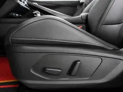 2023 Hyundai Elantra 1.5L CVT LUX Premium, белый — фото 18