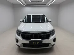 2023 Kia Seltos 1.5L IVT Luxury, белый — фото 2