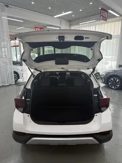2022 Toyota Yaris L Zhixuan X 1.5L CVT Luxury Plus, белый — фото 10