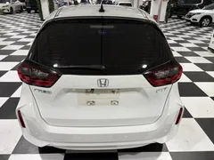 2021 Honda Fit 1.5L CVT, белый — фото 6