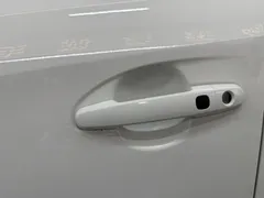 2022 Toyota Yaris L Zhixuan 1.5L CVT Luxury Plus, белый — фото 13