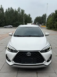2022 Toyota Yaris L Zhixuan X 1.5L CVT Luxury Plus, белый — фото 2