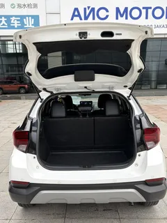 2022 Toyota Yaris L Zhixuan X 1.5L CVT Luxury Plus, белый — фото 11