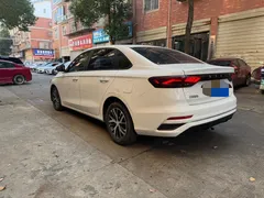 2022 Geely Emgrand 4th Gen 1.5L CVT Luxury, белый — фото 5