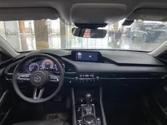 2022 Mazda Mazda3 2.0L AT, белый — фото 6