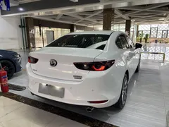 2022 Mazda Mazda3 2.0L AT, белый — фото 9