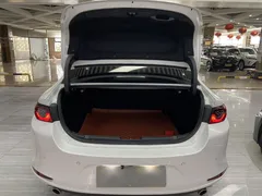 2022 Mazda Mazda3 2.0L AT, белый — фото 25