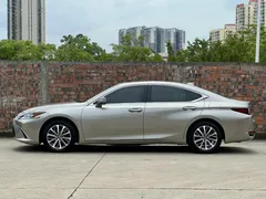 2022 Lexus ES 260 Excellence — фото 3