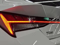 2022 Hyundai Elantra 1.5L CVT LUX Premium, белый — фото 11