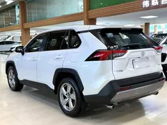2022 Toyota RAV4 2.0L CVT 2WD Fashion, белый — фото 4