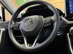 2022 Toyota RAV4 2.0L CVT 2WD Fashion, белый — фото 19