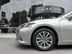 2022 Lexus ES 200 Excellence — фото 11