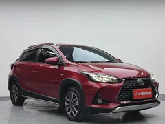 2022 Toyota Yaris L Zhixuan X 1.5L CVT Luxury Plus, красный — фото 3