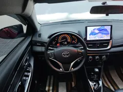 2022 Toyota Yaris L Zhixuan X 1.5L CVT Luxury Plus, красный — фото 14