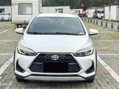 2022 Toyota Yaris L Zhixuan X 1.5L CVT Luxury Plus, белый — фото 2