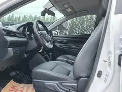 2022 Toyota Yaris L Zhixuan X 1.5L CVT Luxury Plus, белый — фото 4