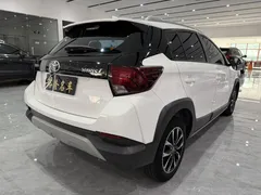 2022 Toyota Yaris L Zhixuan X 1.5L CVT Luxury Plus, белый — фото 6