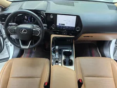 2022 Lexus NX 260 2WD, белый — фото 9