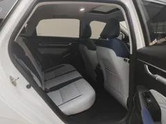 2022 Geely Emgrand 4th Gen 1.5L CVT Flagship, белый — фото 6