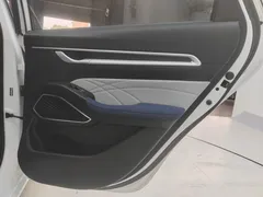 2022 Geely Emgrand 4th Gen 1.5L CVT Flagship, белый — фото 17