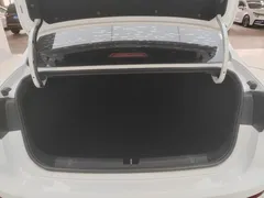 2022 Geely Emgrand 4th Gen 1.5L CVT Flagship, белый — фото 18
