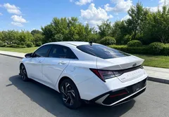 2023 Hyundai Elantra 1.5L CVT GLX Elite, белый — фото 6