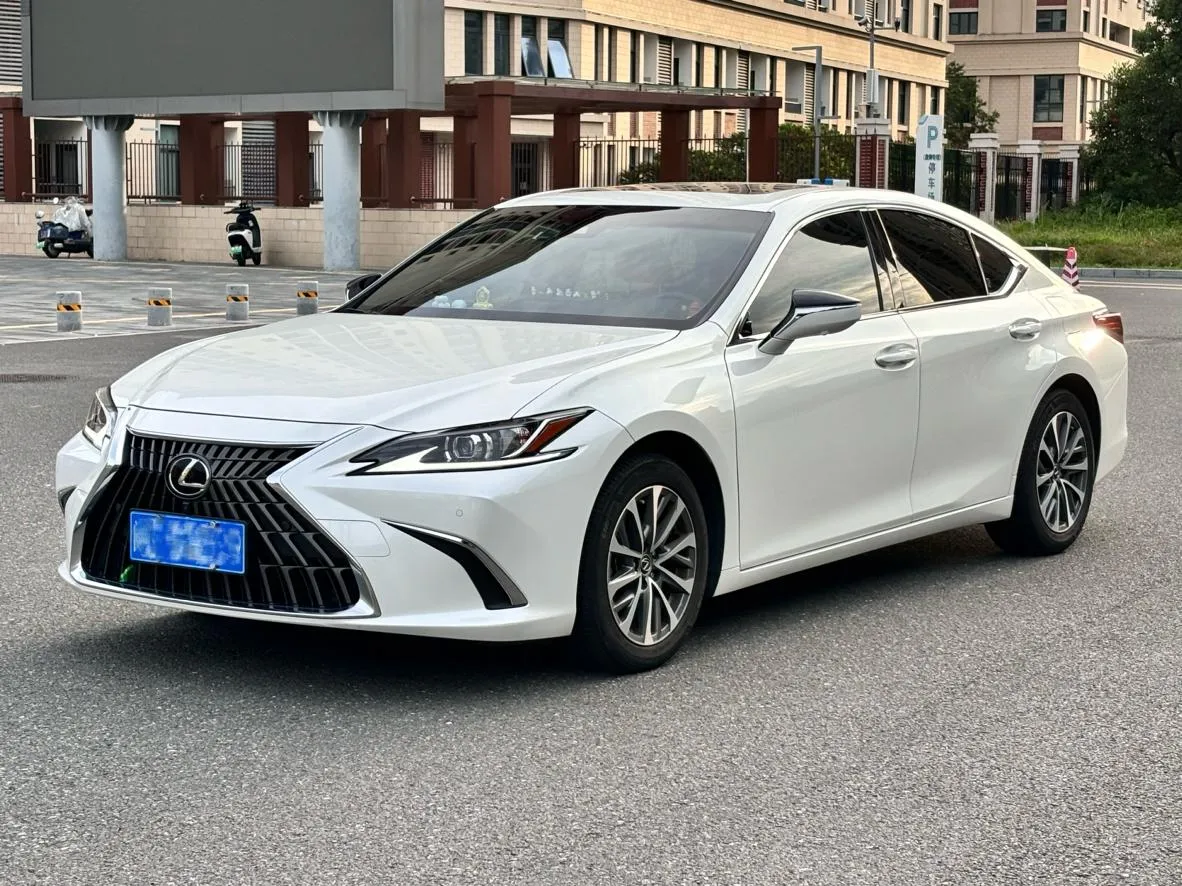 2022 Lexus ES 200 Luxury