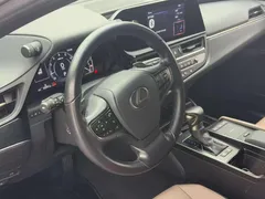 2021 Lexus ES 200 Excellence — фото 10