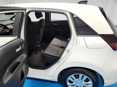 2021 Honda Fit 1.5L CVT, белый — фото 13