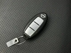 2022 Nissan X-Trail 2.0L 2WD Premium, белый — фото 18