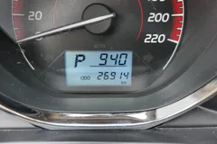 2022 Toyota Vios FS 1.5L CVT 20th Anniversary, белый — фото 17