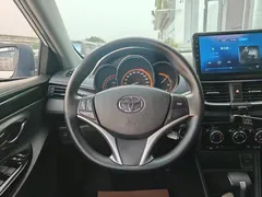 2022 Toyota Yaris L Zhixuan X 1.5L CVT Luxury Plus, белый — фото 8