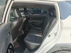 2022 Toyota Yaris L Zhixuan X 1.5L CVT Luxury Plus, белый — фото 12