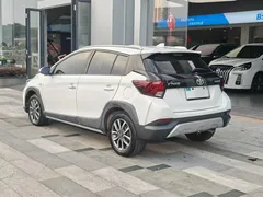 2022 Toyota Yaris L Zhixuan X 1.5L CVT Luxury Plus, белый — фото 16
