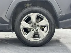 2022 Toyota RAV4 2.0L CVT 2WD Fashion, чёрный — фото 16