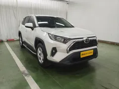 2023 Toyota RAV4 2.0L CVT 2WD, белый — фото 3