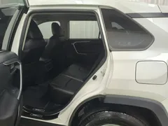 2023 Toyota RAV4 2.0L CVT 2WD, белый — фото 13
