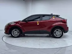 2021 Toyota C-HR 2.0L Comfort — фото 4
