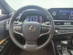 2021 Lexus ES 200 Excellence — фото 5