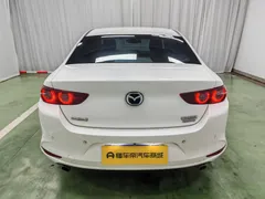2022 Mazda Mazda3 2.0L AT, белый — фото 5