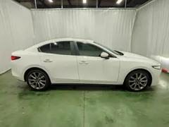 2022 Mazda Mazda3 2.0L AT, белый — фото 7