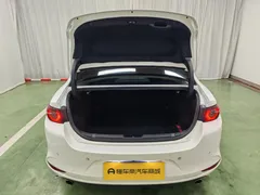 2022 Mazda Mazda3 2.0L AT, белый — фото 14