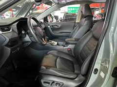 2022 Toyota RAV4 2.0L CVT 2WD Fashion Plus — фото 8