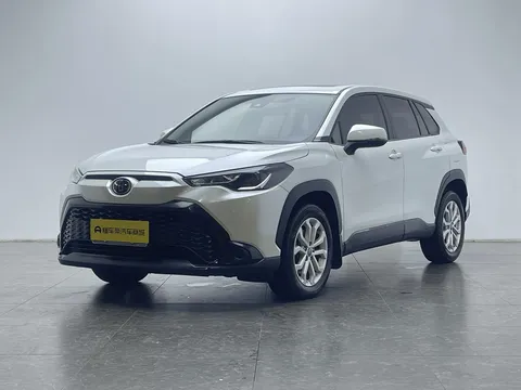2022 Toyota Frontlander 2.0L CVT Leading