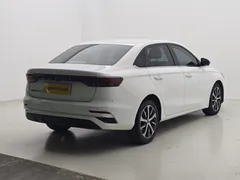 2022 Geely Emgrand 4th Gen 1.5L CVT Premium, белый — фото 7