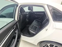 2022 Geely Emgrand 4th Gen 1.5L CVT Premium, белый — фото 13
