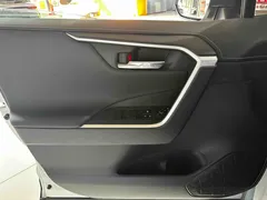 2023 Toyota RAV4 2.0L CVT 2WD Fashion Plus, белый — фото 7