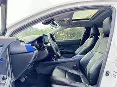 2021 Toyota C-HR 2.0L Comfort, белый — фото 7
