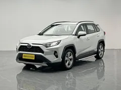 2021 Toyota RAV4 2.0L CVT 2WD Fashion, белый — фото 1