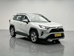 2021 Toyota RAV4 2.0L CVT 2WD Fashion, белый — фото 3